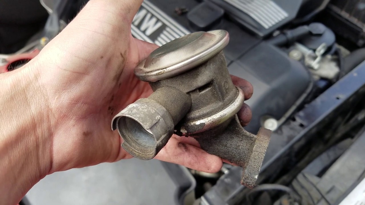 BMW Z4 EGR Secondary Air Injection Pump Check Valve Cleaning