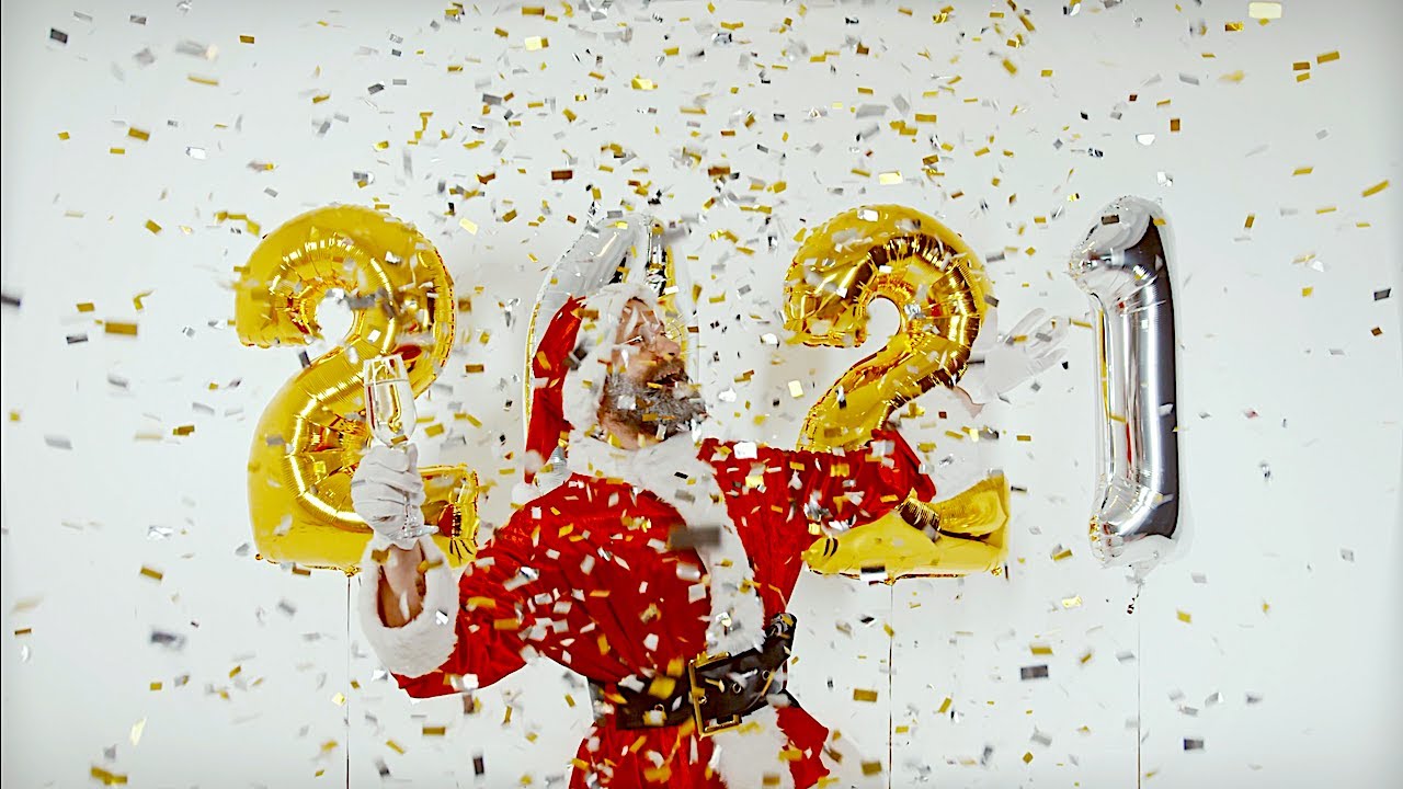 Merry Christmas 2021- Happy New Year & Xmas (Santa Prepping Gifts and Dancing to the Deck the Halls)