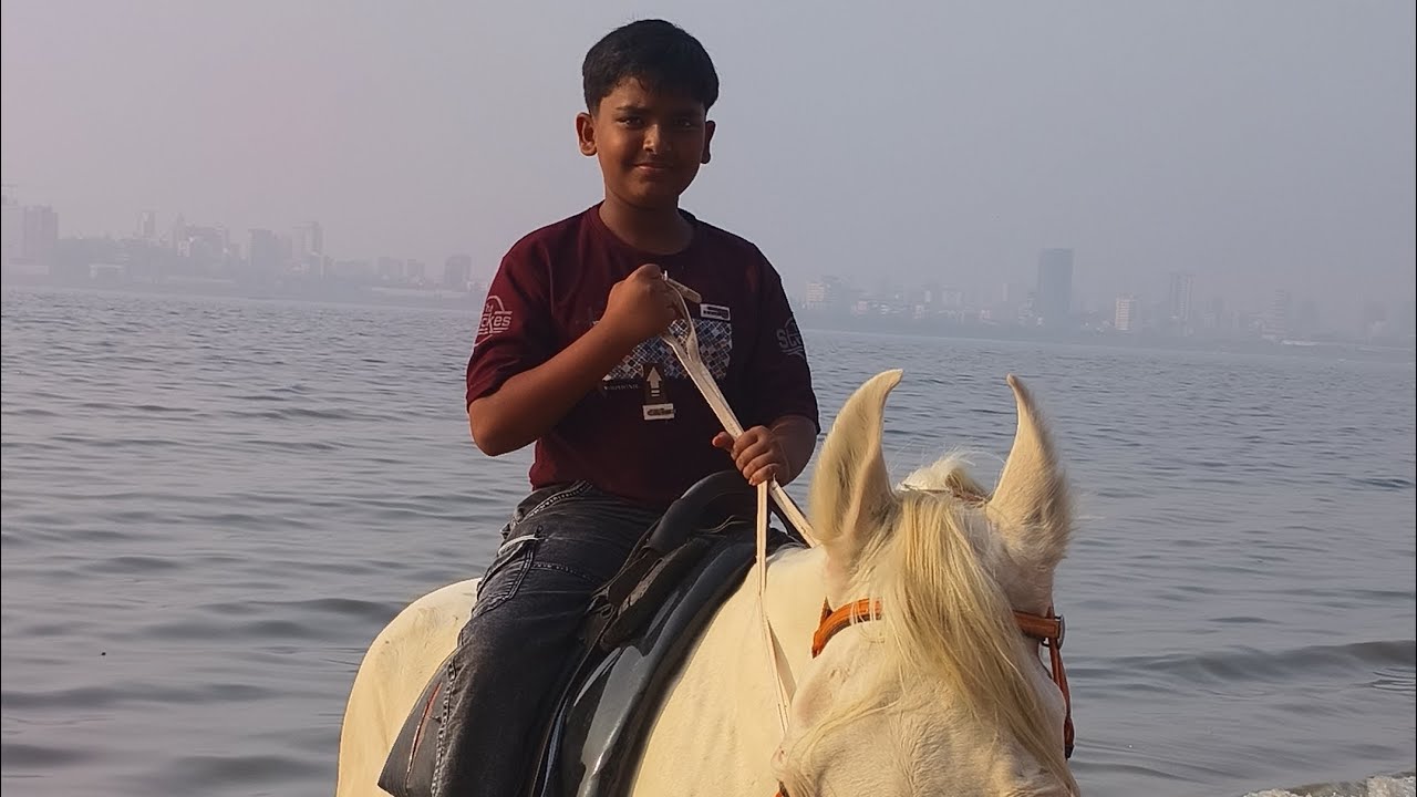 Mumbai Aaj ghume the