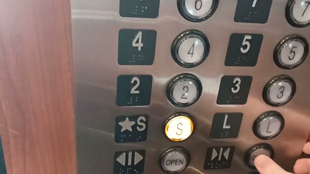 Beat-Up Otis Lexan (Mb. Innovation) Traction Elevators @ The Radisson Hotel - Duluth MN