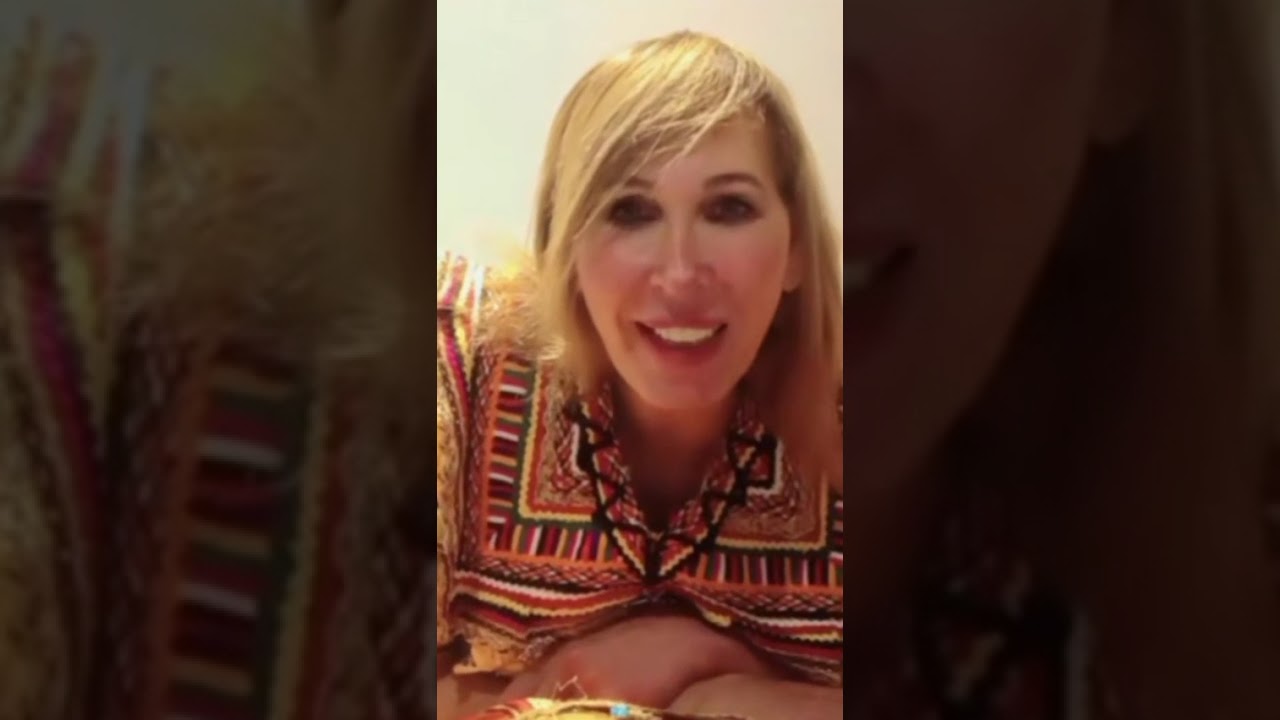 Live Kabyle : La Reine Des Kabyles Conseille Les Kabyles En France De Se Marier Avec Une Kabyle 