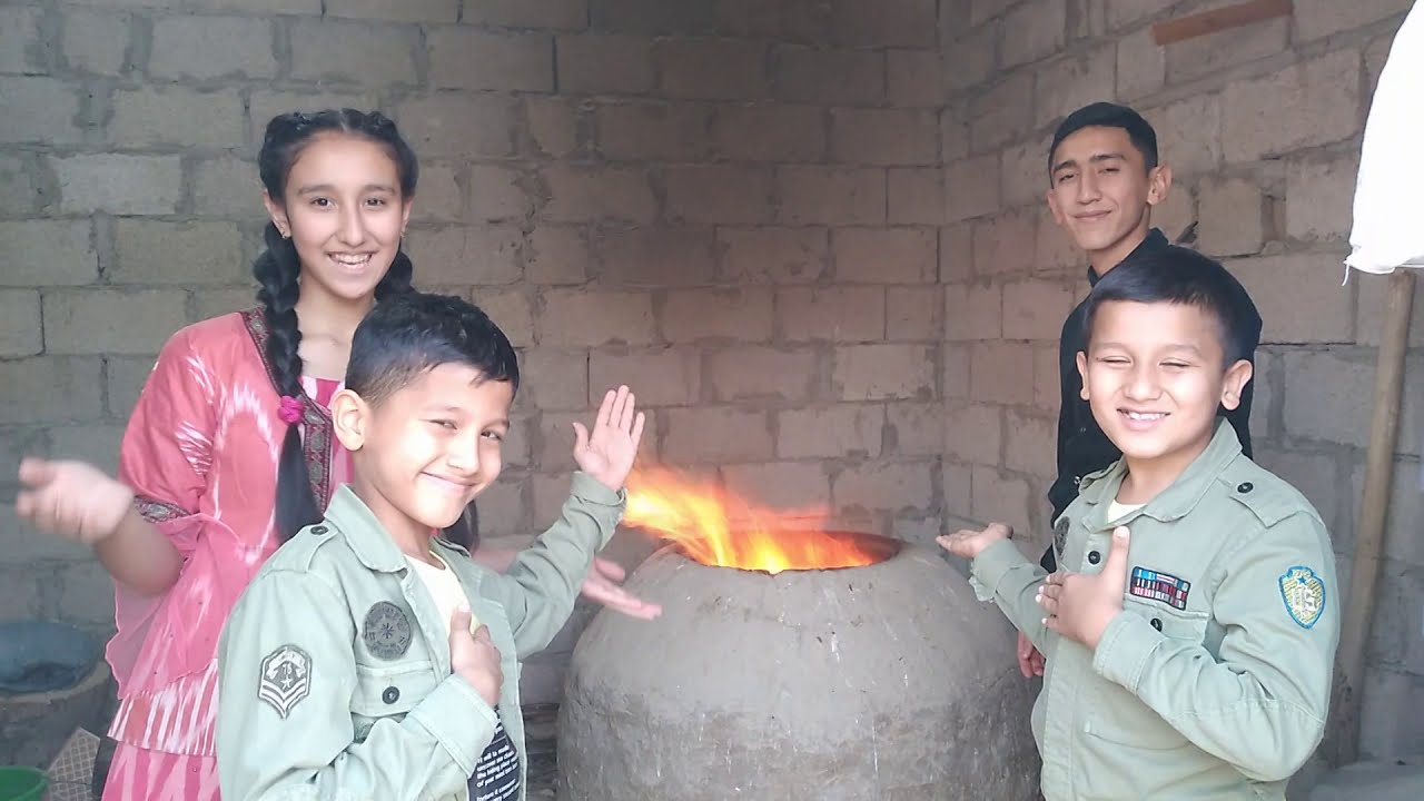 Baking Uzbek bread in tandur oven in Bukhara village!