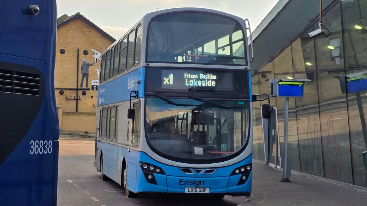 *Boxing Day special (Episode 1)* On board: Ensignbus LX15 GOP 128, working the x1