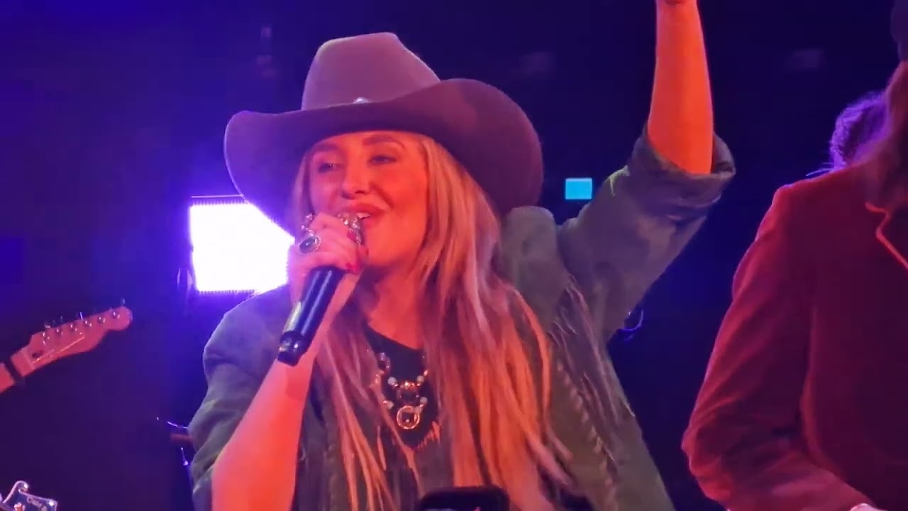 Wildflowers and Wild Horses - Lainey Wilson - March 18th 2025 - London UK