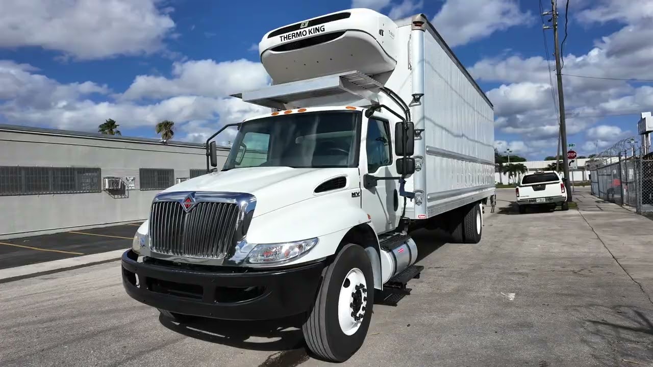 857304-FOR SALE: 2020 INTERNATIONAL MV607 – 26’ REEFER TRUCK WITH 3,000 LB LIFTGATE, NON-CDL