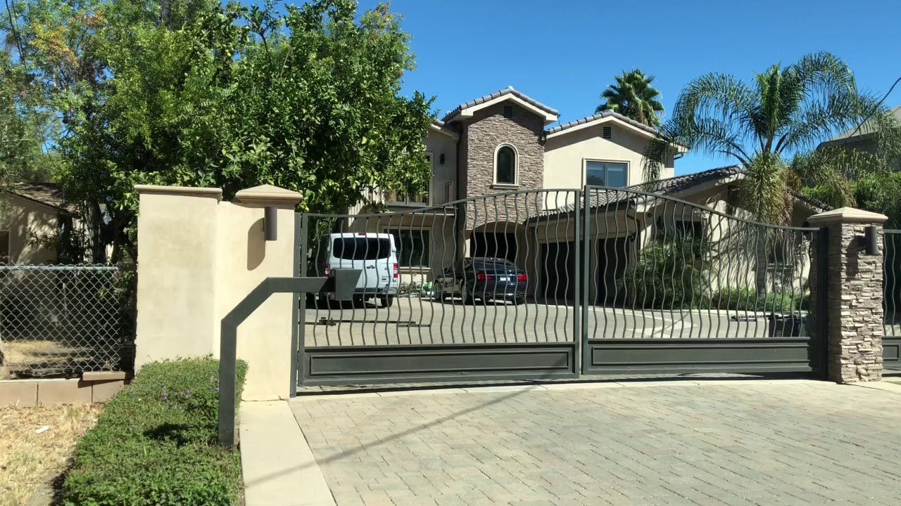 Driving Tour of Tarzana Melody Acres