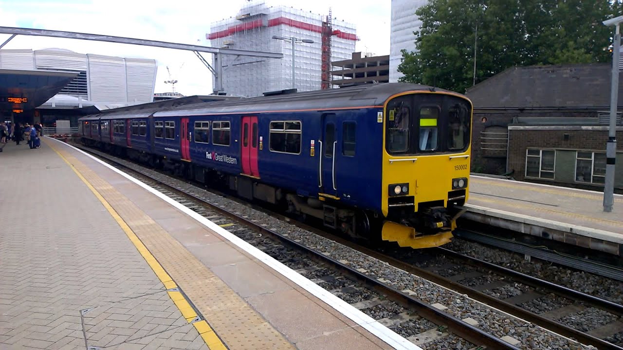 First Great Western Class 150 departing Reading