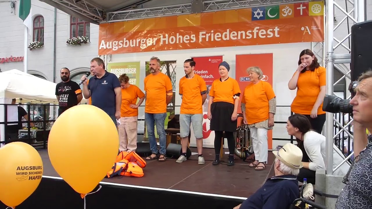 Rede von Claus Peter Reisch bei der Augsburger Friedenstafel