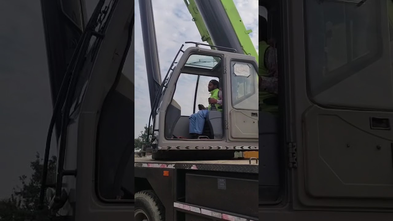 Mobile Crane Operator