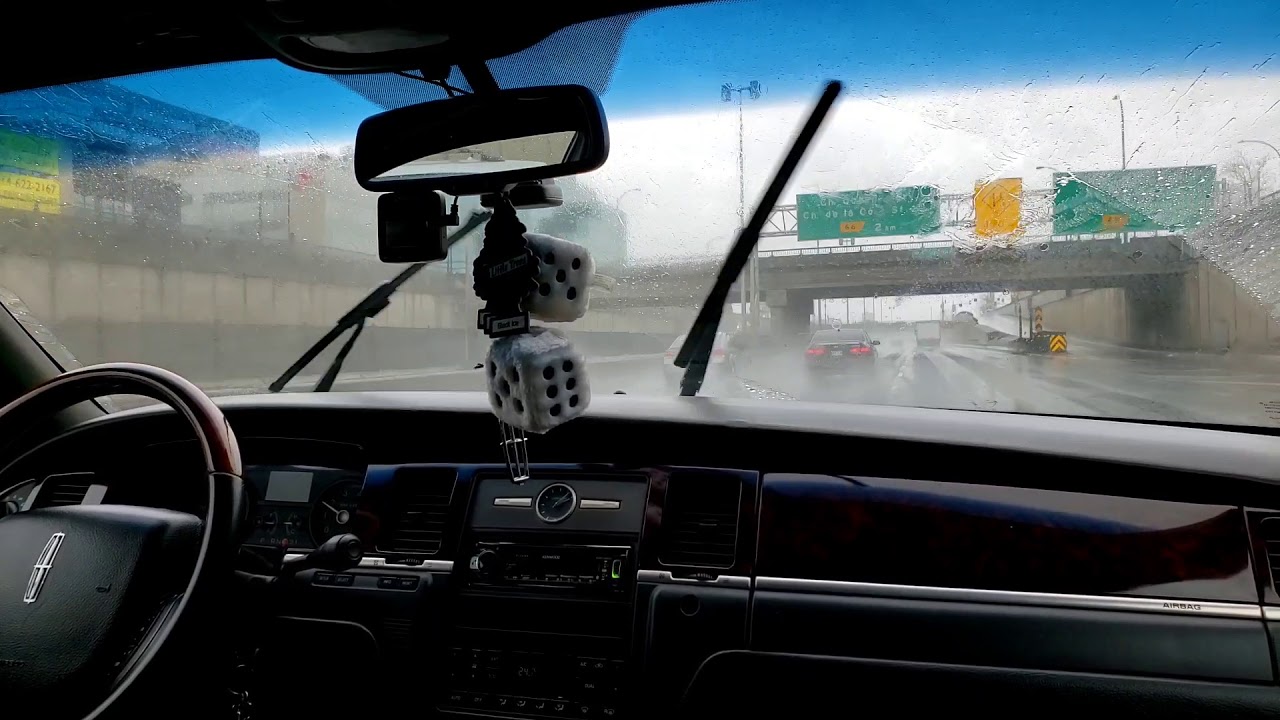 Laval to Montreal in a 2011 Lincoln Towncar