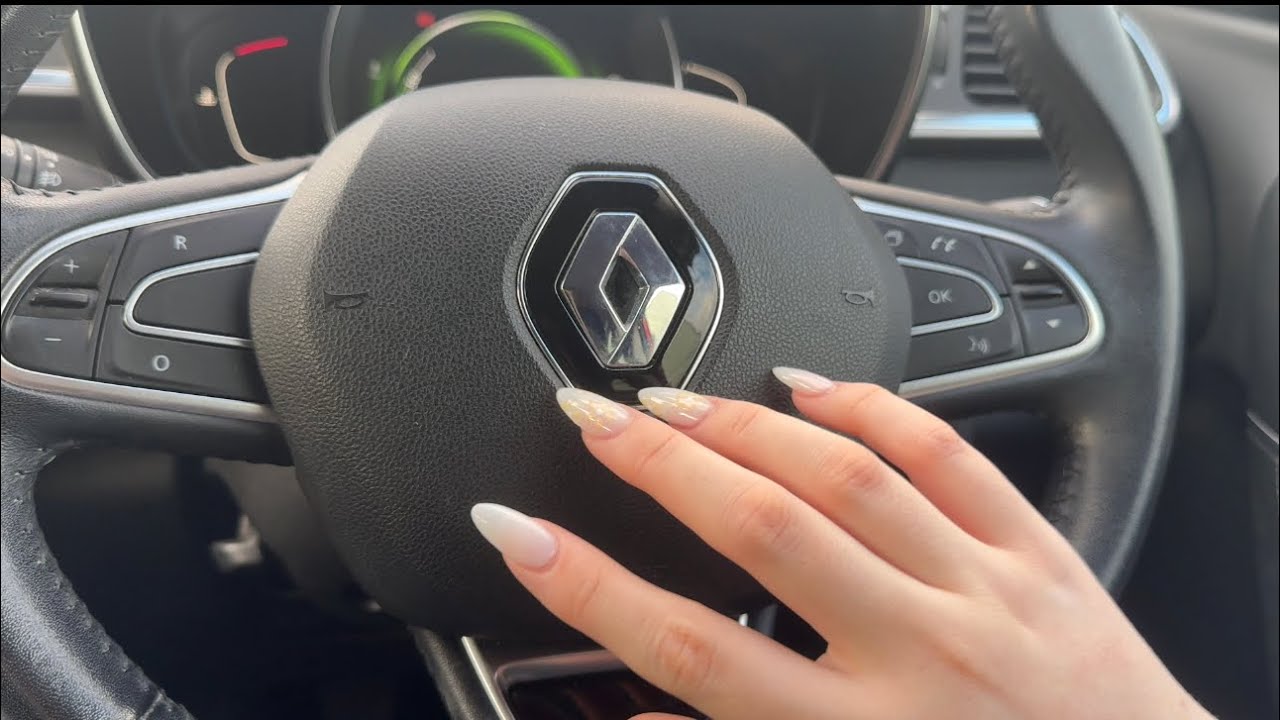 ASMR tapping & scratching in a new car!