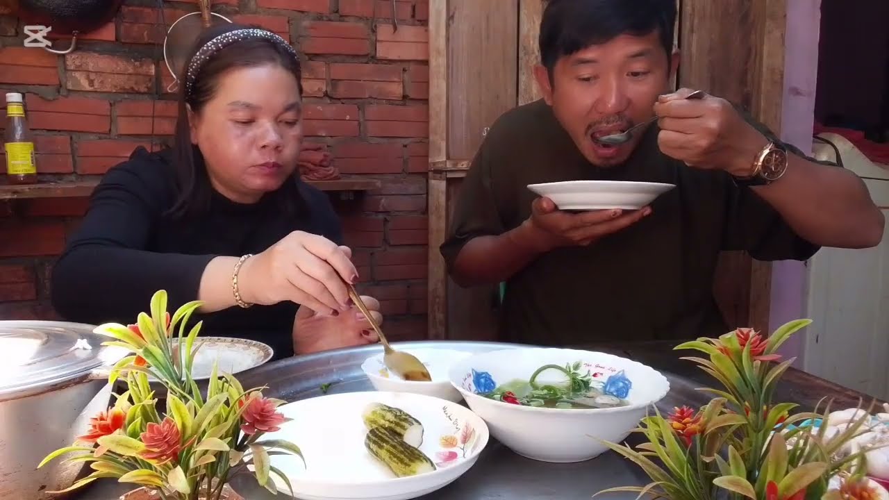 The amazing cooking of delicious food by a rural family