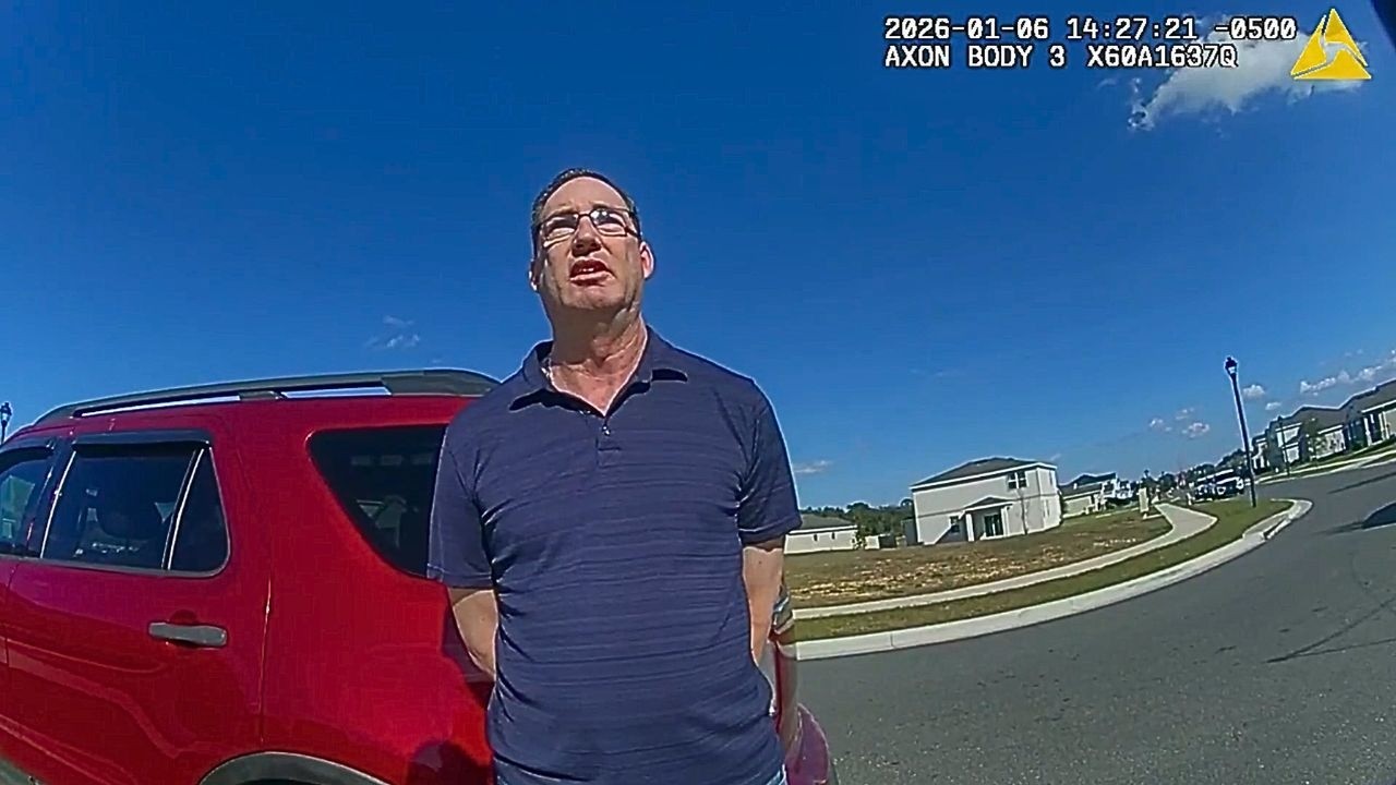 55-Year-Old Retired Military Officer Offers Teen Girl $300, Then Tries to Kidnap Her