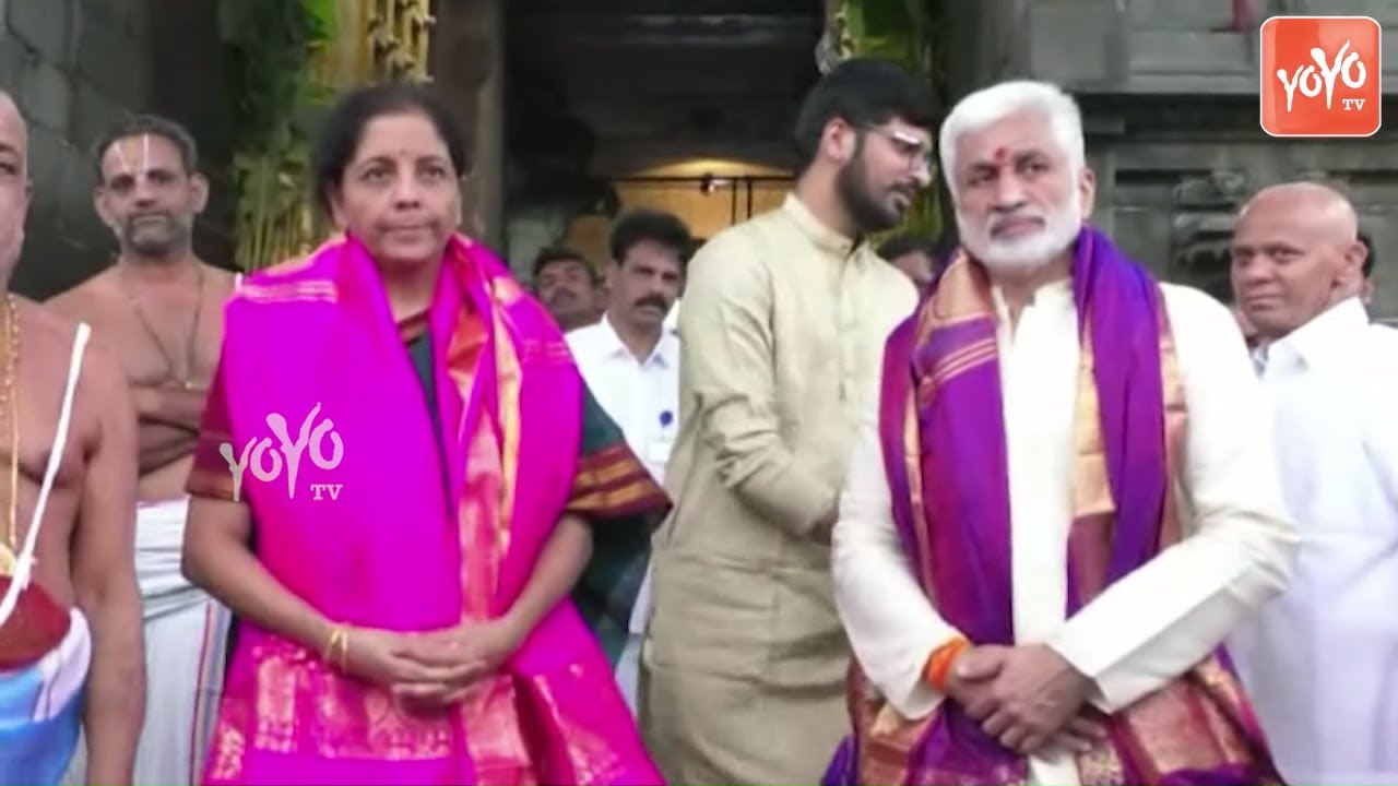 Nirmala Sitharaman, MP Vijay Sai Reddy Visits Tirumala Tirupati With Her Family | YOYO TV
