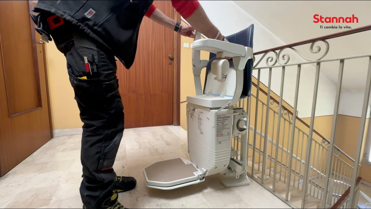 Installazione montascale Stannah per scale dritte o curve