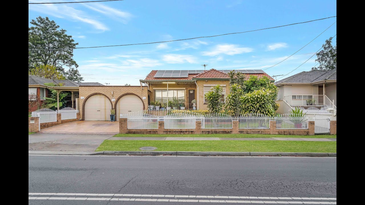 14 First Avenue Hoxton Park 2171