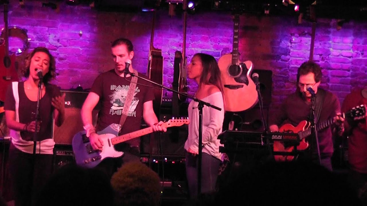 Amanda Brown sings Malaguena Salerosa at Village Underground