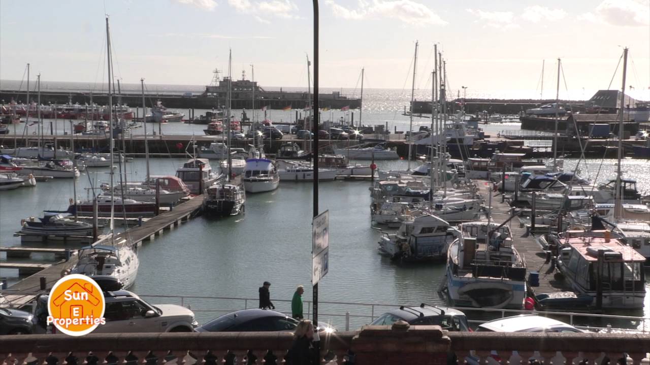 Two Bedroom Beachside Apartment with Harbour Views - Ramsgate, Kent