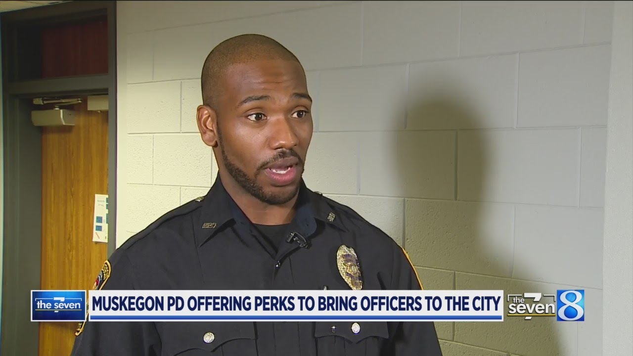 Muskegon offering cash to make cops neighbors