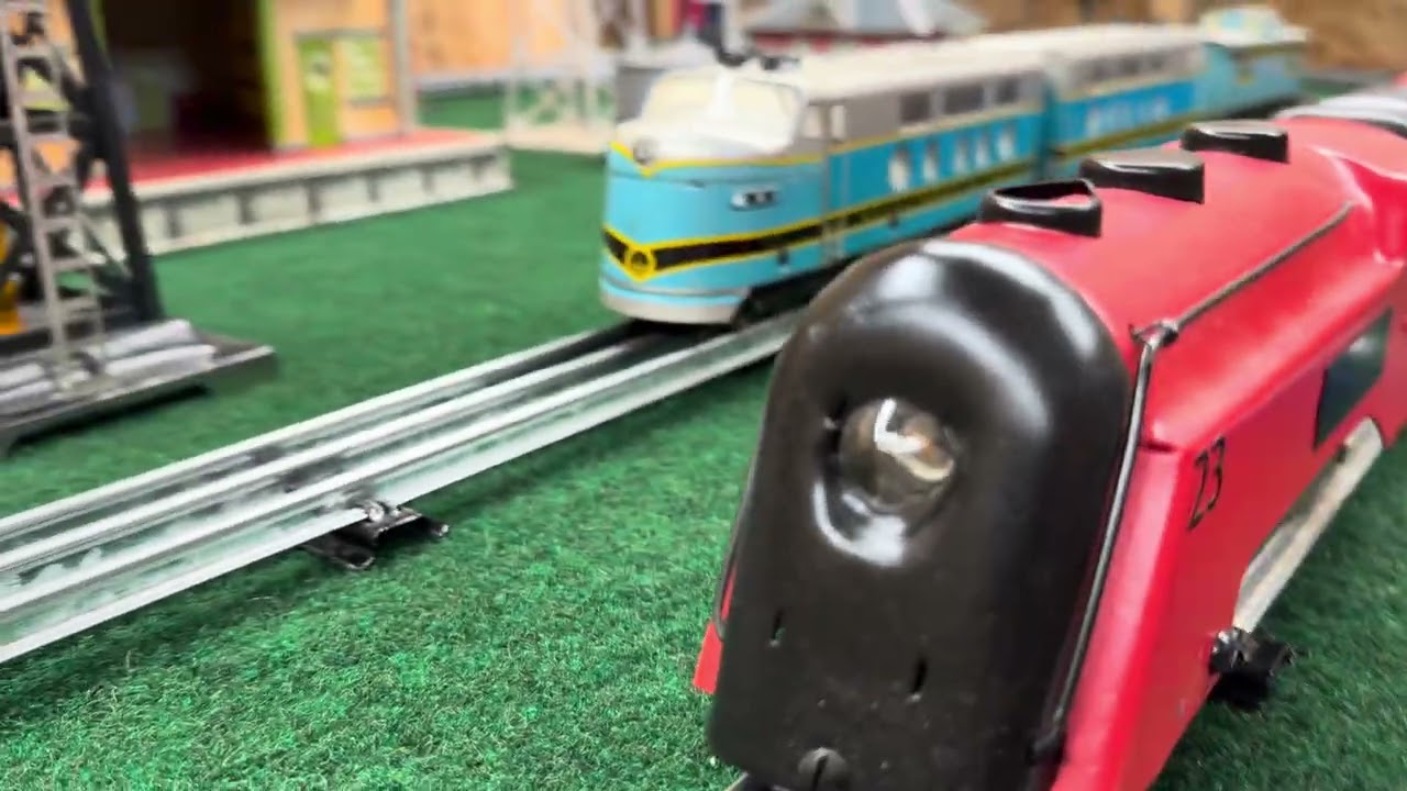 Безумие Маркса / Беговая дорожка с поездами Маркса 🚂🚂🚂