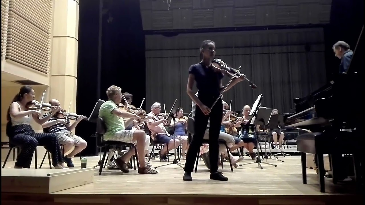 Xiaoqing Yu Violin, Olympus Musicus Prague Christian Anzinger Violin 