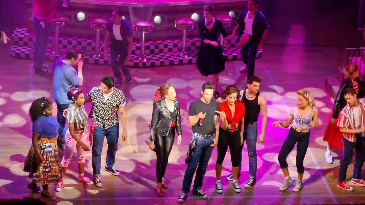 Grease (UK TOUR) - Curtain Call