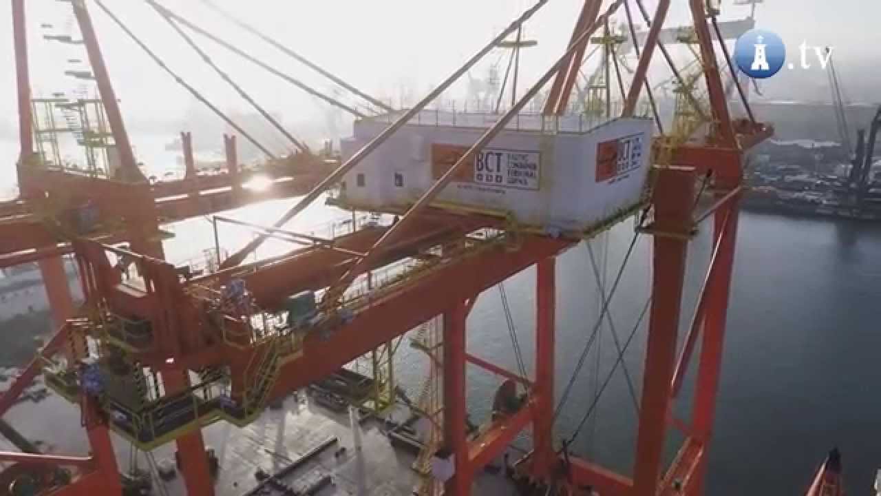 Operacja rozładunku nowych suwnic na nabrzeże BCT - relacja TV