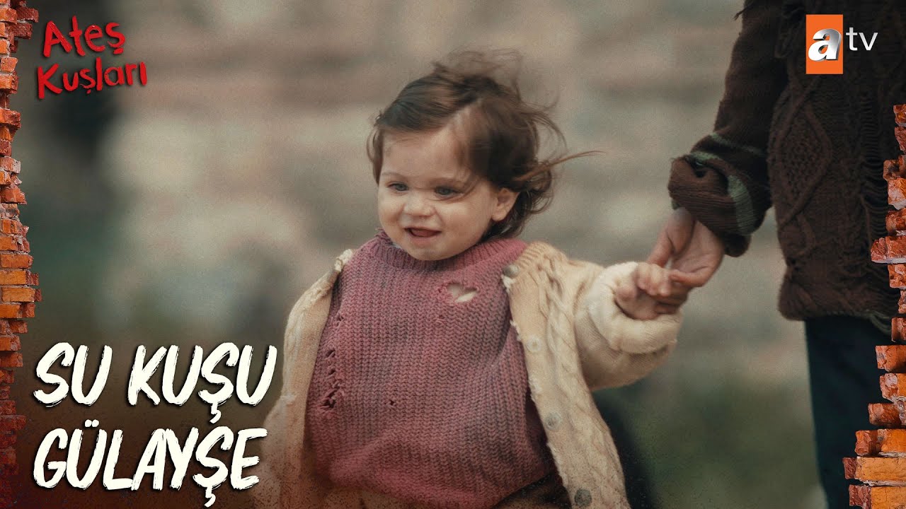 Köksüzler, bebek Gülayşe'yle ilgilenmeye çalışıyorlar - Ateş Kuşları 24. Bölüm