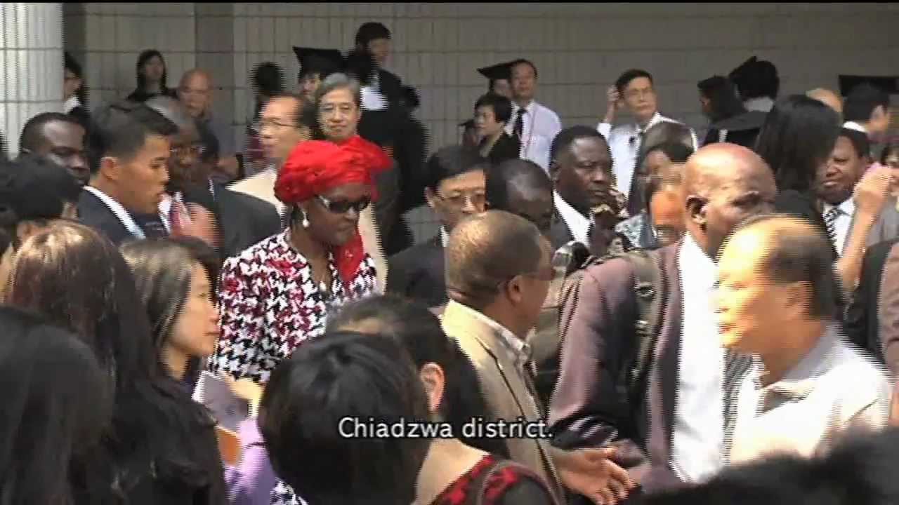 Zimbabwean President Robert Mugabe in Hong Kong as daughter Bona graduates