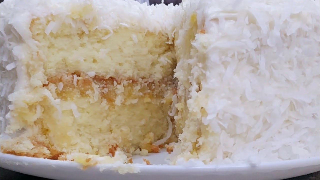 COCONUT CAKE with PINEAPPLE 🍍 FILLING and FLUFF ICING