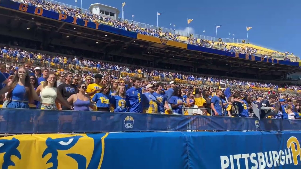 The first @Pitt_Athletics Pitt Football “Sweet Caroline” of the 2025 Season #H2P 