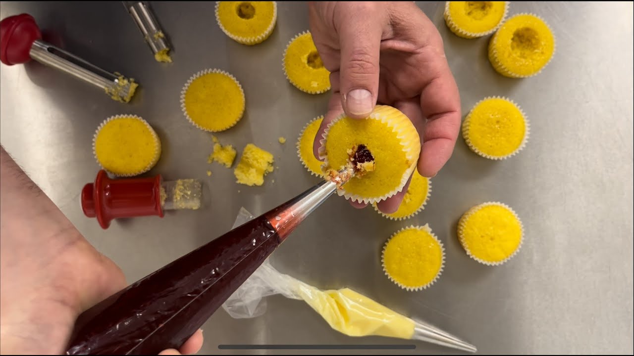 How To Fill A Cupcake Using Different Tools & Techniques