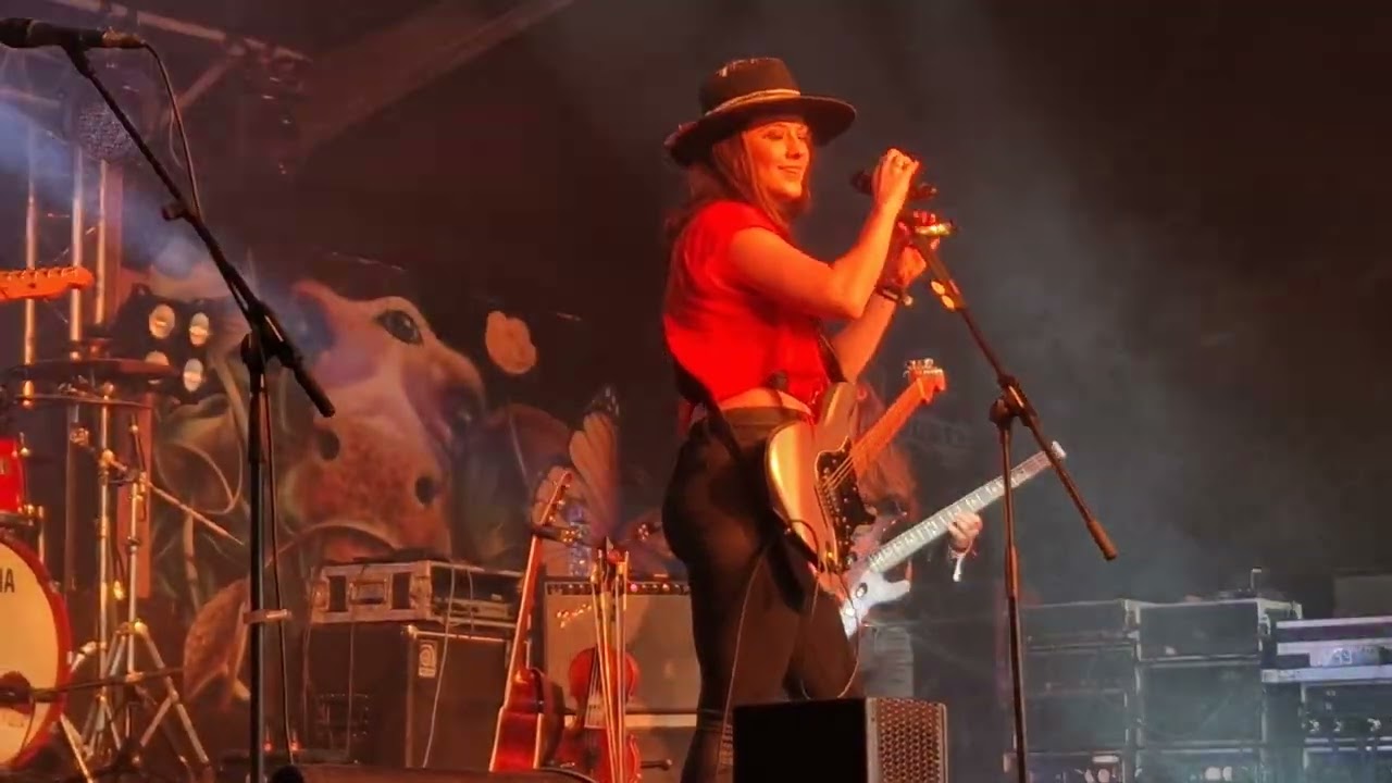 Maggie Baugh at Buckle & Boots 26/5/24