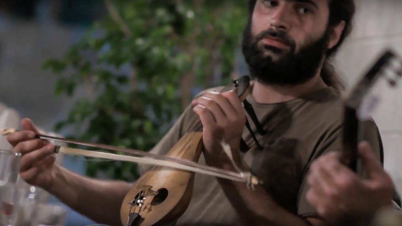 Greece/Ελλάδα | Ικαρία/Ikaria - Playing the Lyra in Evdilos