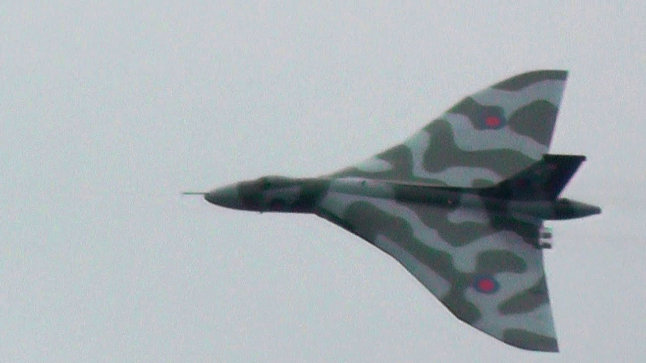 XH558 Vulcan Bomber COLD WAR TOUR - Gaydon - Sept 25th 2014