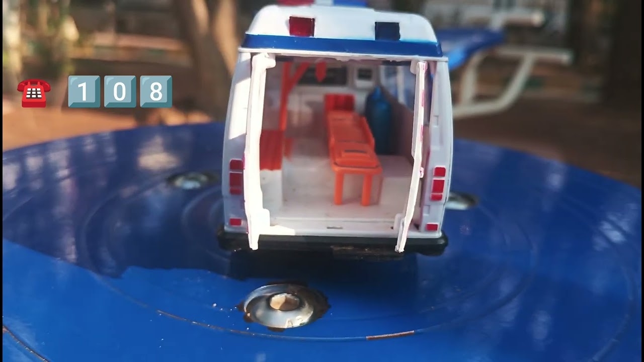 Toy Ambulance 🚑 Siren Sound🚨 Rescue Mission! 