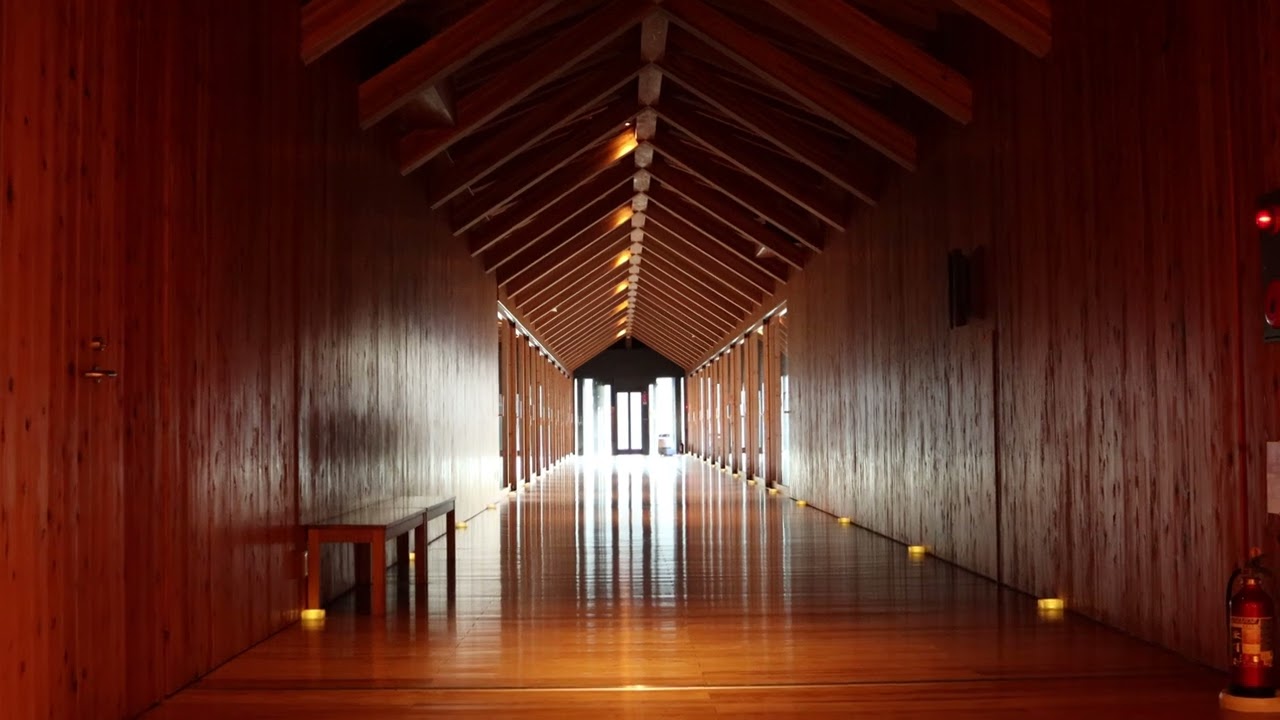THE BRIDGE GALERY / MUSEUM