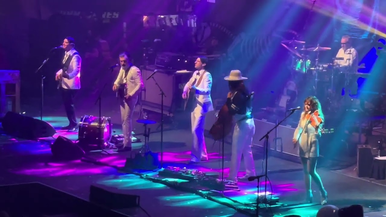 Avett Brothers - The Prettiest Thing (David Childers)
