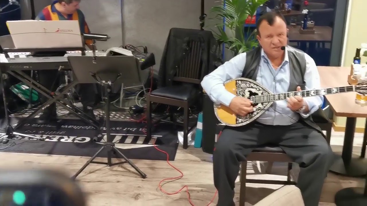 ΒΑΛΤΕ ΜΟΥ ΔΥΟ ΚΑΝΑΒΟΥΡΙΕΣ