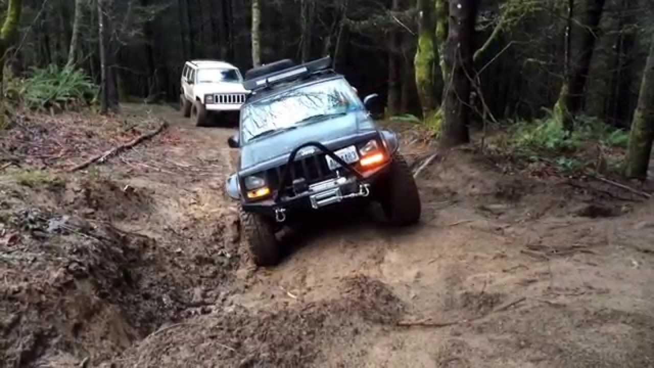 Wheeling Lifted Jeep Cherokee XJ (4.5 inch lift)