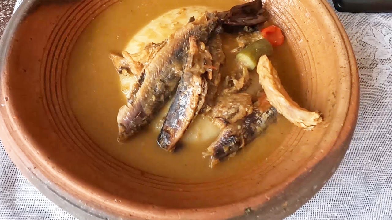Cooking African Food / The Original & Authentic Gold Coast Light Soup with Cocoyam fufu in Ghana