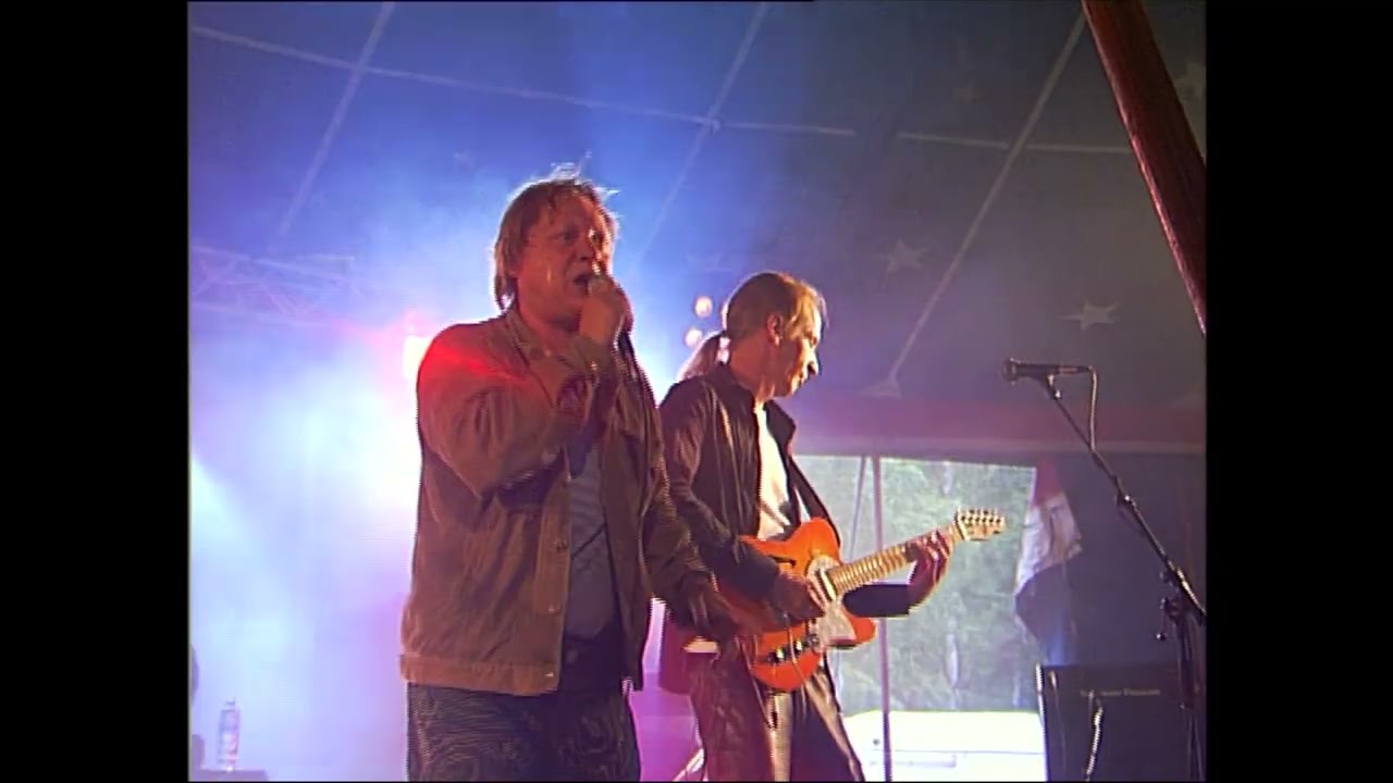 Miljoonasade - Marraskuu (Rockperry-Live)