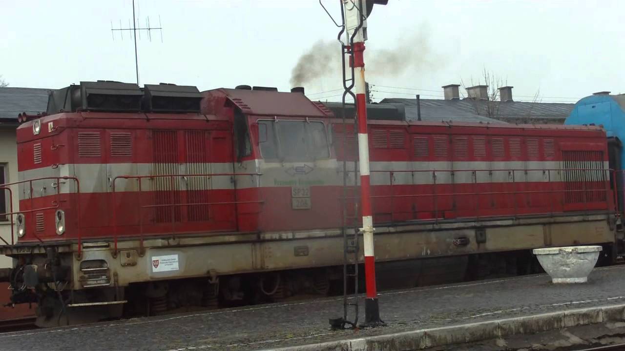 SP32-206 i Regio 58727 odjazd z Chojnic do Piły Gł&oacute;wnej 21.04.2012
