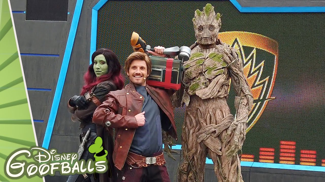 Guardians of the Galaxy Awesome Dance-off [4K] - Disneyland Paris 2019