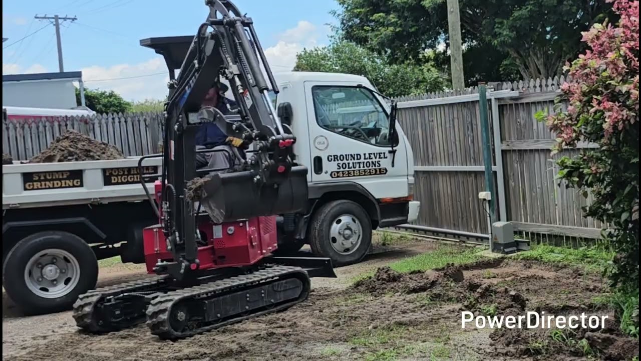 UHI UME15P and U30T skid steer