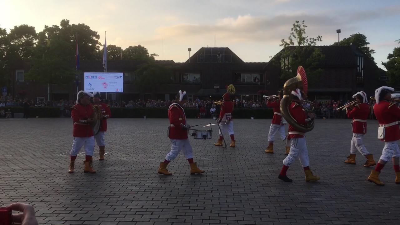 Internationale trommel- toeter- en sjoklup Lutkewierum