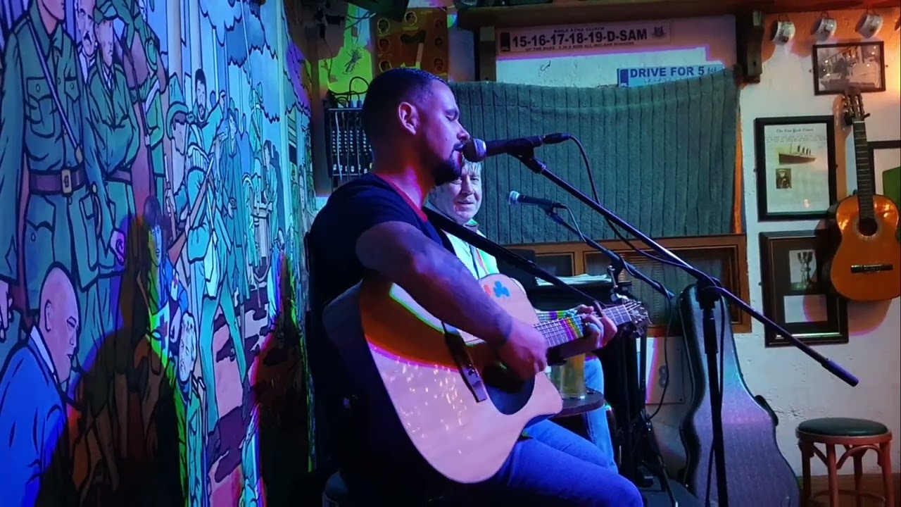 Chris Carney & John Henshaw - Wonderful Tonight