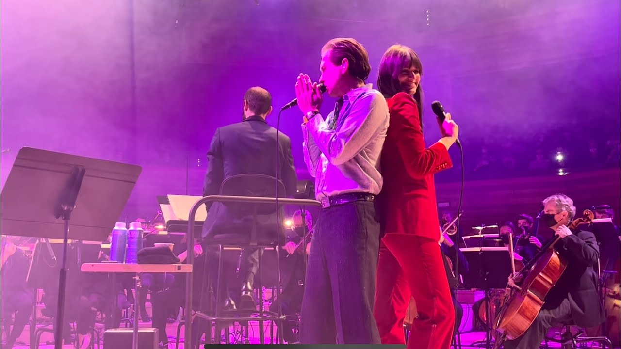 Clara Luciani et Alex Kapranos « Summer Wine » version Pop Symphonique (Hyper Weekend Festival)