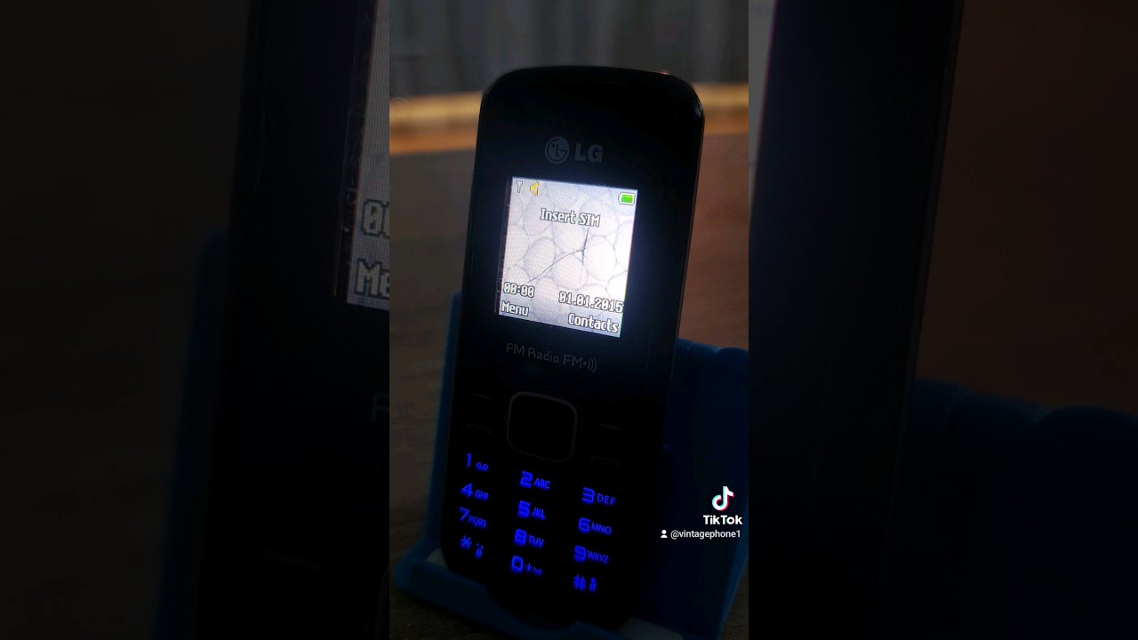 LG B200E Retro Mobile Boot Up & Disassembly (2024)