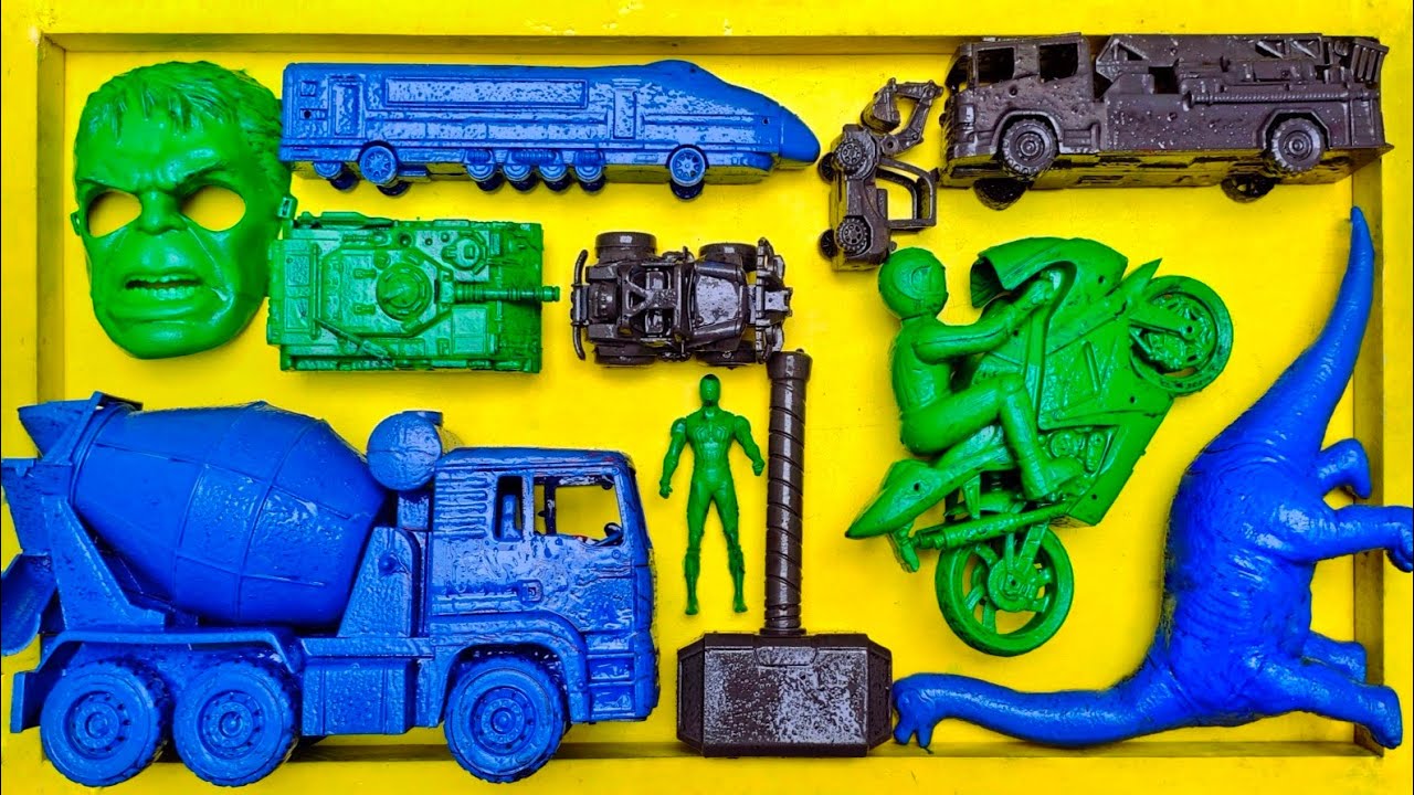 Membersihkan Mainan Mobil Balap, Truk Molen, Kereta Api, Tank Baja, Bus Telolet, Beko Excavator.